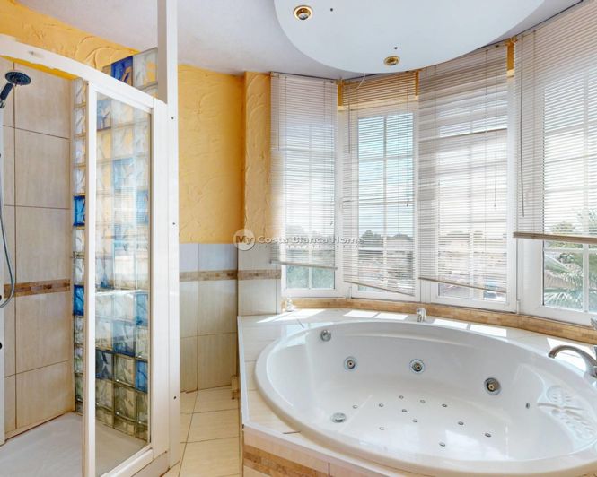 Image No.20-Villa de 5 chambres à vendre à Orihuela Costa