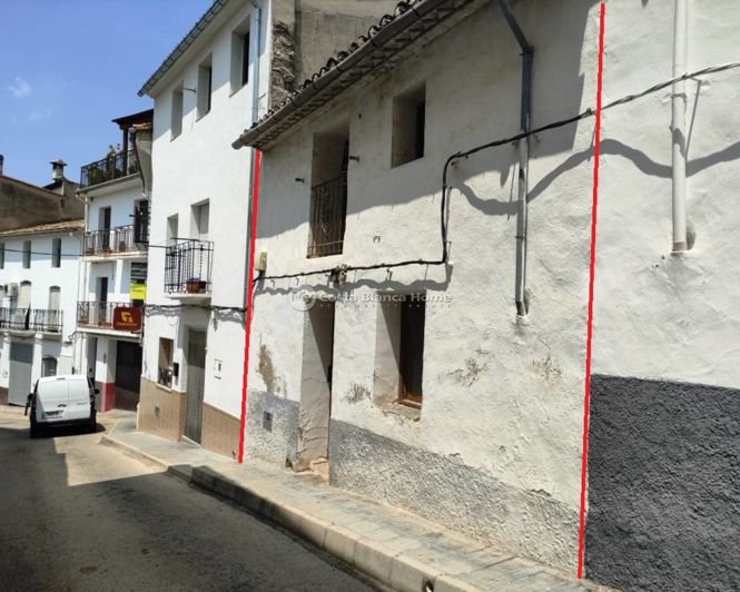 Image No.11-3 Bed Townhouse for sale