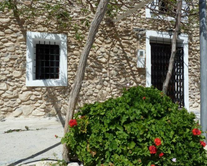 Image No.23-4 Bed Semi-Detached for sale