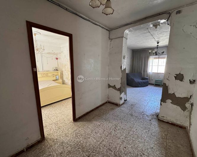 Image No.11-3 Bed Townhouse for sale