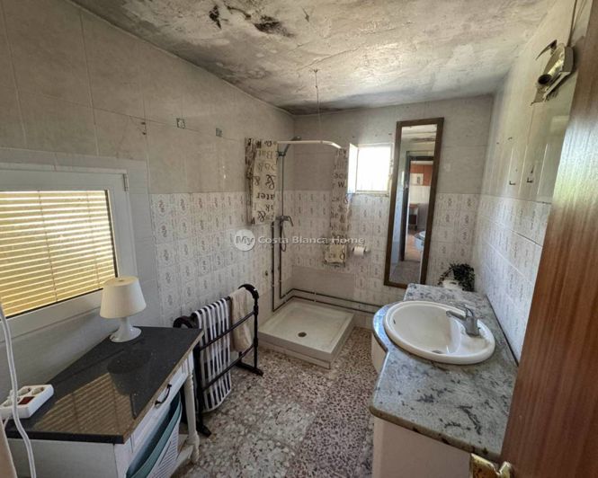 Image No.3-3 Bed Townhouse for sale