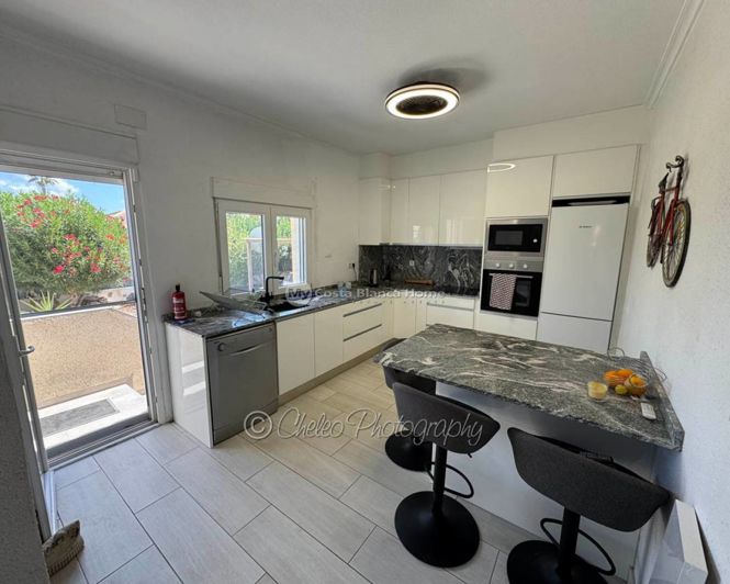 Image No.4-4 Bed Villa for sale