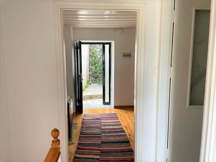 Image No.23-2 Bed Maisonette for sale