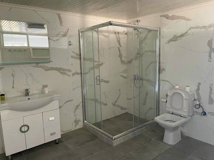 Image No.25-2 Bed Maisonette for sale