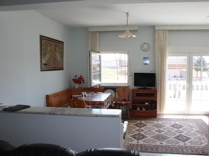 Image No.5-Propriété de 4 chambres à vendre à Katerini