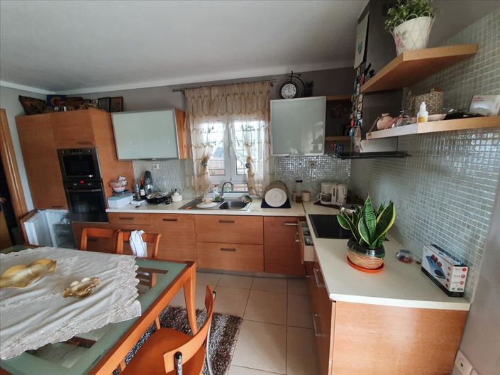 Image No.12-3 Bed Maisonette for sale