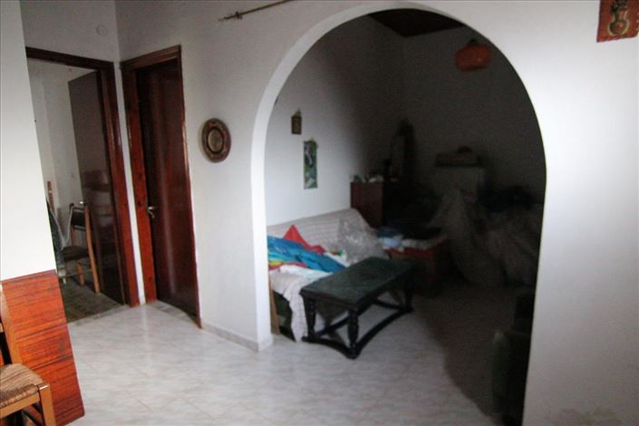 Image No.6-4 Bed Property for sale