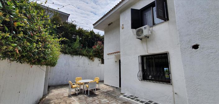 Image No.8-5 Bed Maisonette for sale