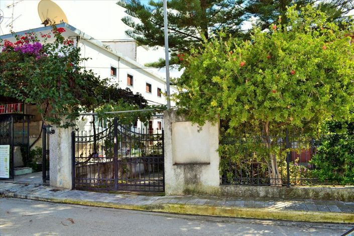 Image No.30-Propriété de 6 chambres à vendre à Acharavi