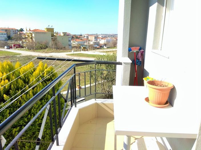 Image No.16-2 Bed Maisonette for sale