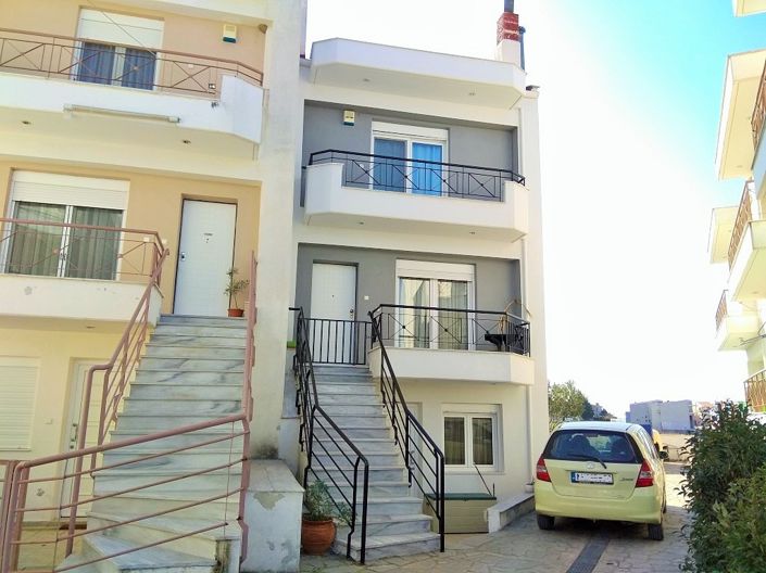 Image No.27-2 Bed Maisonette for sale