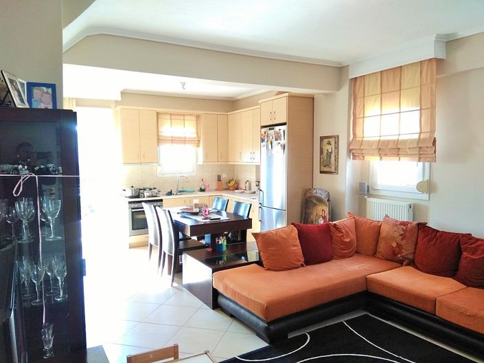 Image No.6-2 Bed Maisonette for sale