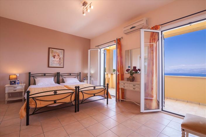 Image No.13-3 Bed Villa for sale