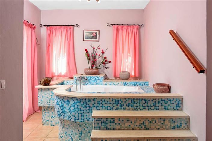 Image No.17-3 Bed Villa for sale