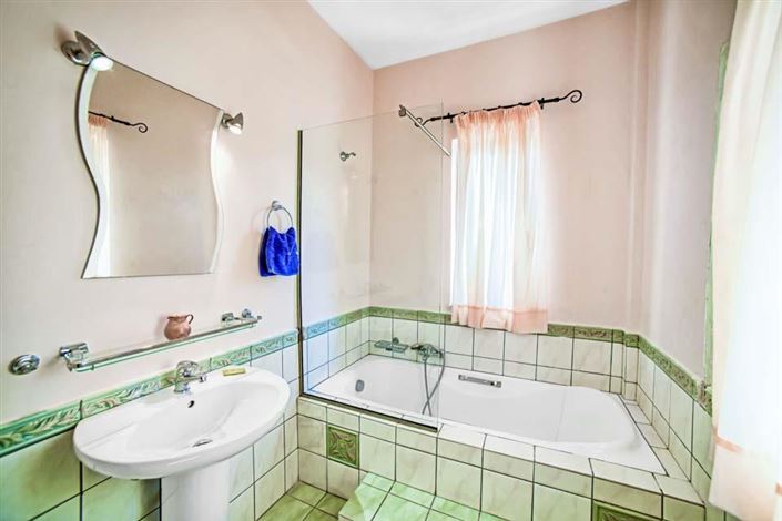 Image No.17-3 Bed Villa for sale