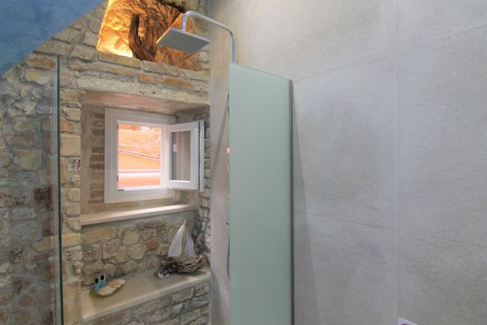 Image No.16-2 Bed Flat for sale