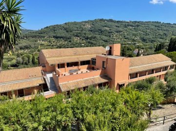 Photo 11 - Hotel 1200 m² in Ionian islands