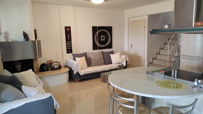 Image No.7-2 Bed Maisonette for sale