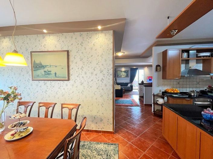 Image No.25-3 Bed Property for sale