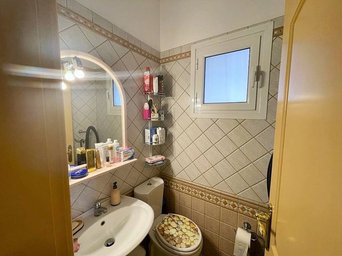 Image No.26-3 Bed Property for sale