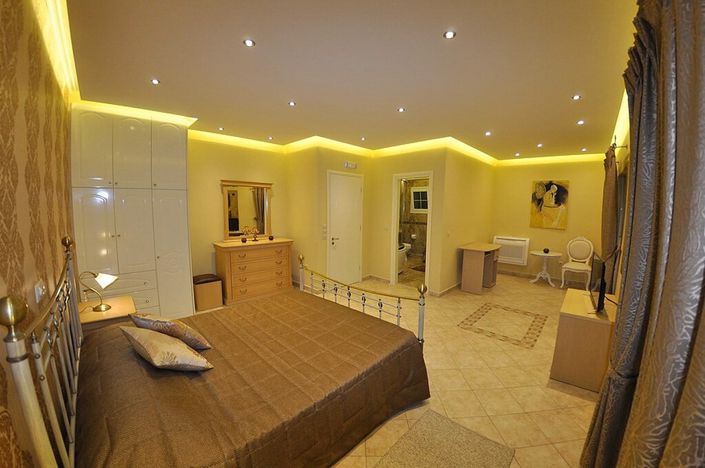 Image No.21-3 Bed Villa for sale