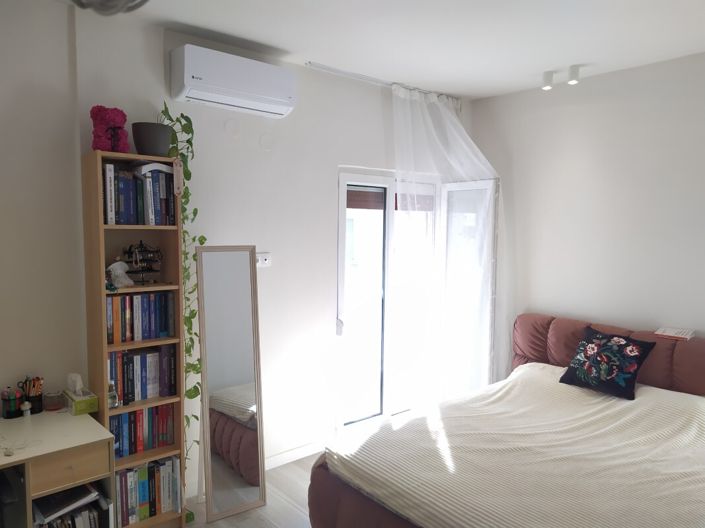 Image No.11-4 Bed Flat for sale