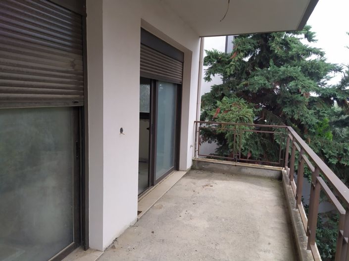 Image No.14-3 Bed Maisonette for sale