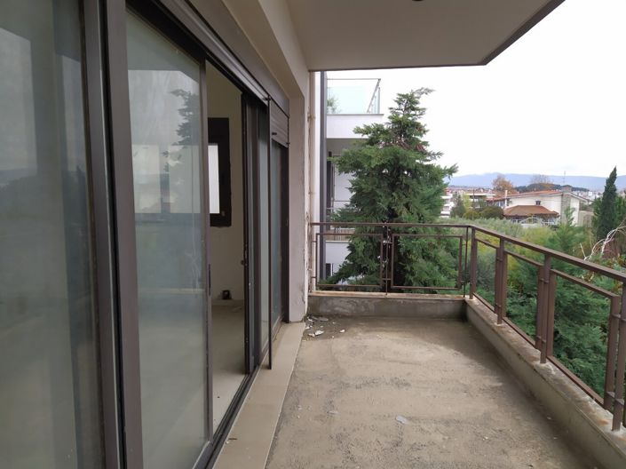 Image No.25-3 Bed Maisonette for sale