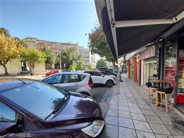 Photo 4 - Commercial 27 m² in Central Macedonia