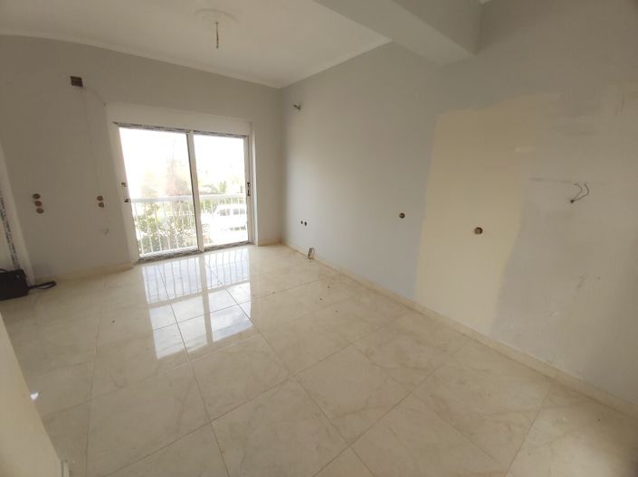 Image No.19-6 Bed Maisonette for sale