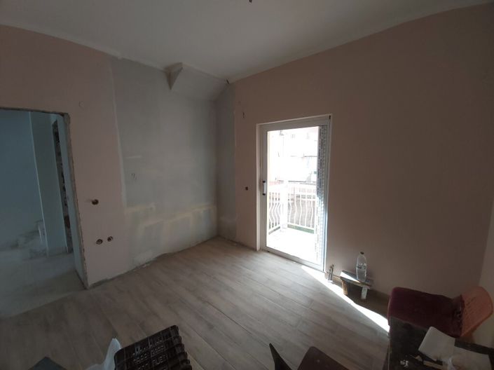 Image No.24-6 Bed Maisonette for sale