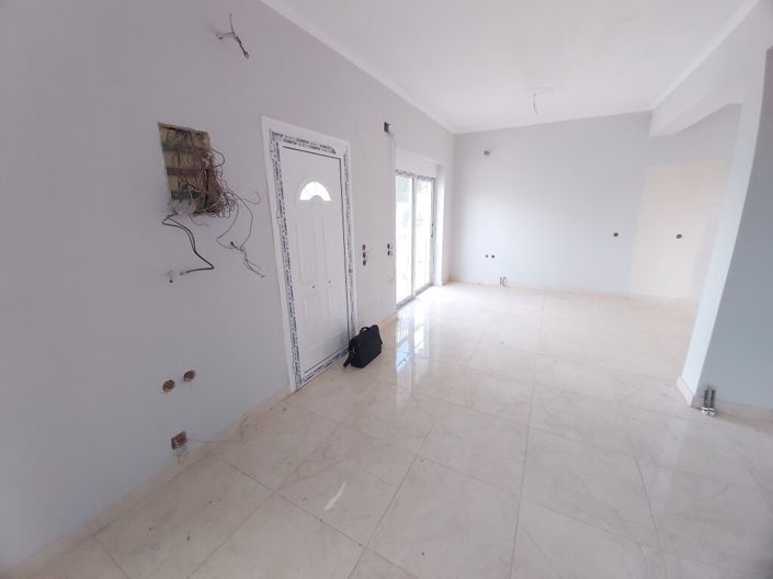 Image No.5-6 Bed Maisonette for sale