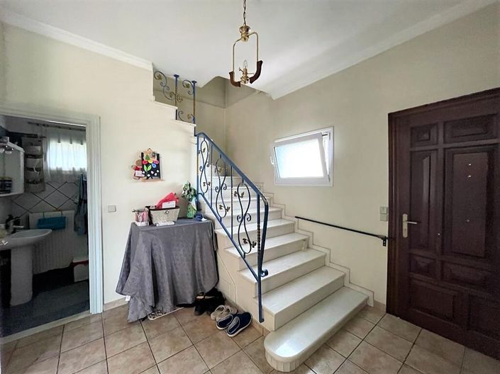 Image No.19-4 Bed Property for sale