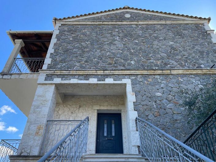 Image No.10-3 Bed Villa for sale