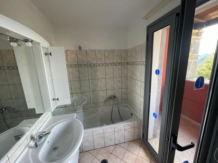 Image No.27-3 Bed Villa for sale