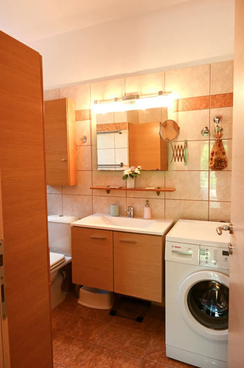 Image No.16-3 Bed Property for sale