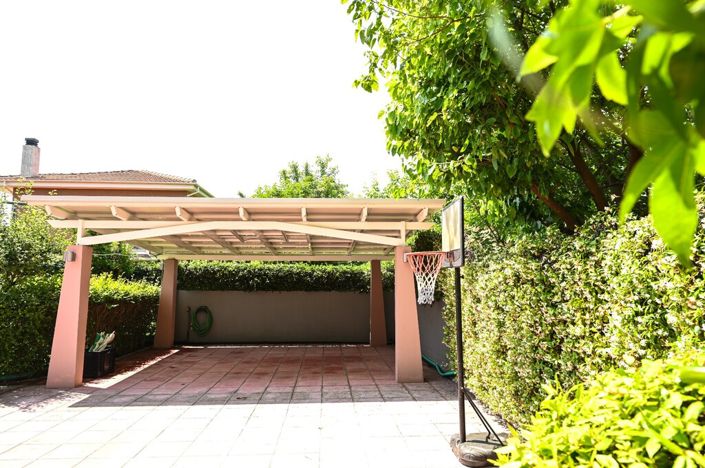 Image No.28-3 Bed Property for sale