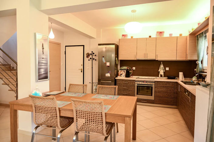 Image No.9-3 Bed Property for sale