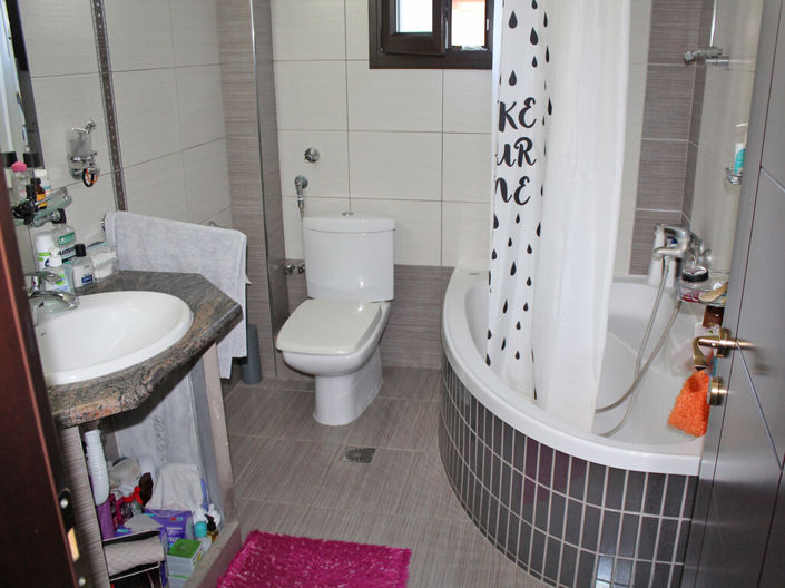 Image No.14-Propriété de 6 chambres à vendre à Katerini