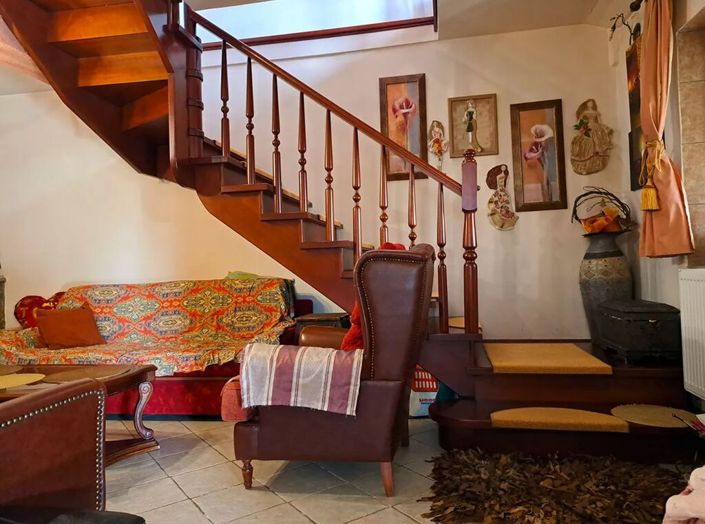 Image No.6-3 Bed Maisonette for sale