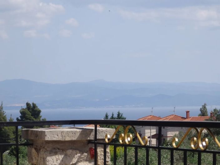 Image No.2-3 Bed Maisonette for sale