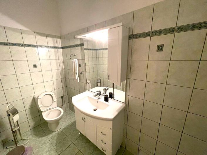 Image No.30-8 Bed Villa for sale