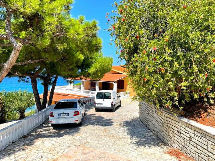 Image No.6-8 Bed Villa for sale