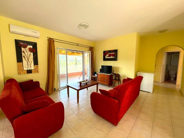 Image No.13-3 Bed Property for sale