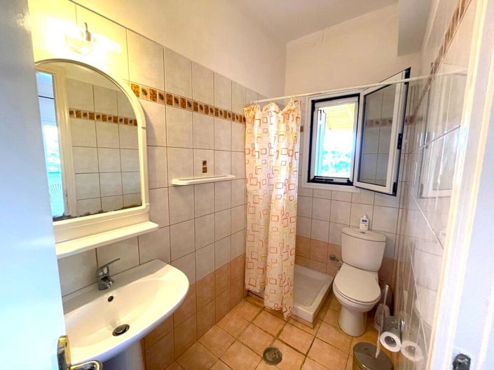 Image No.27-3 Bed Property for sale