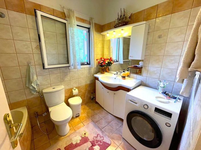 Image No.29-3 Bed Property for sale