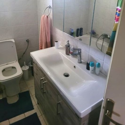 Image No.19-4 Bed Property for sale