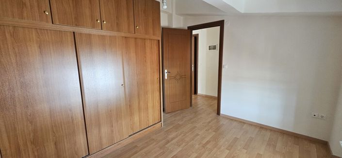 Image No.13-4 Bed Maisonette for sale