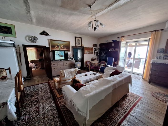 Image No.3-Propriété de 4 chambres à vendre à Nissaki