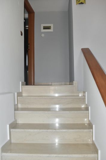 Image No.25-3 Bed Maisonette for sale